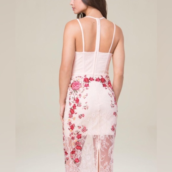 BEBE Maddie Lace Embroidered Midi Dress - Picture 4 of 11